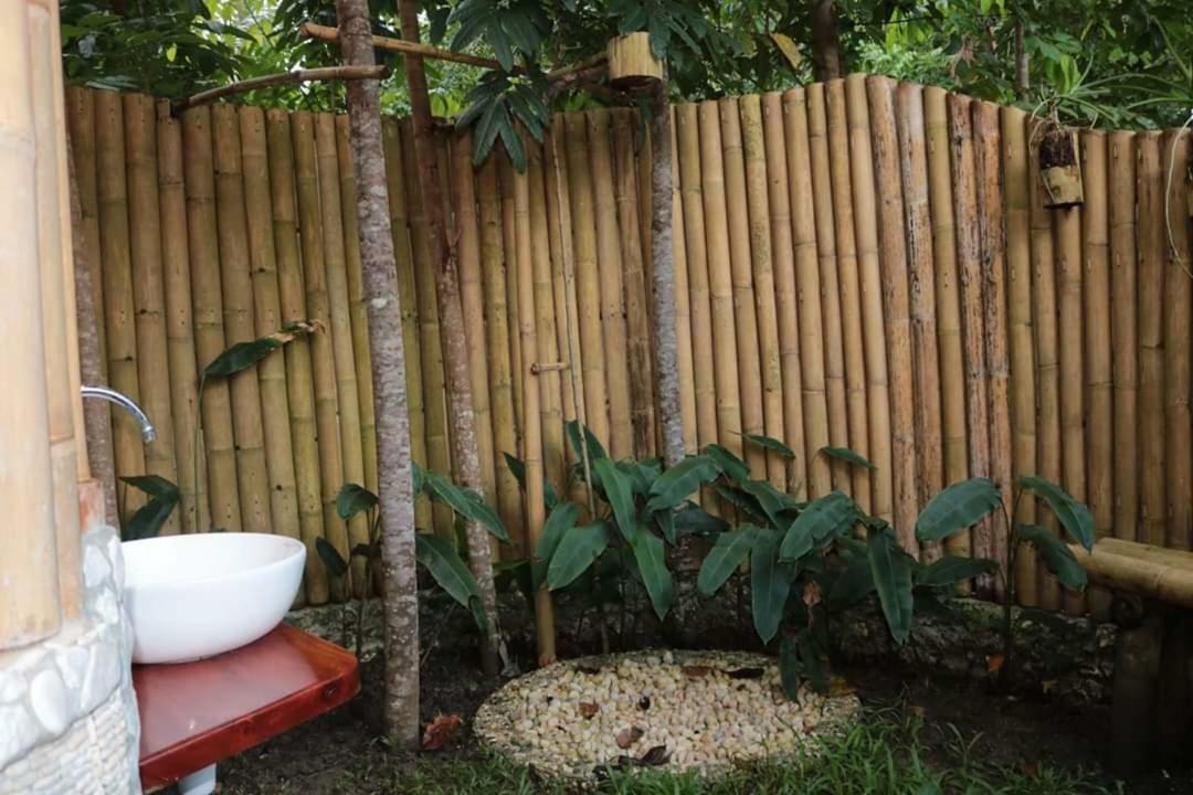 Deluxe Bamboo House By The River Hotel Loboc Exterior photo